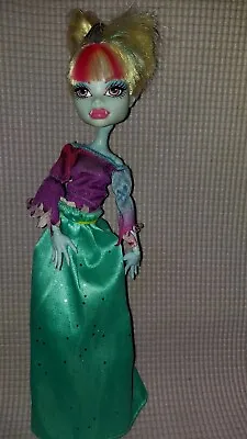  Monster High Art Class Abbey Bominable 2013 Doll Blue Abominable Snowman(1) • $24