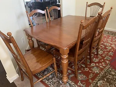 Oak Wood Dining Table With 6 Chairs • $550