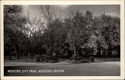 Oregon Medford City Park ~ Postcard  Sku425 • $1.99