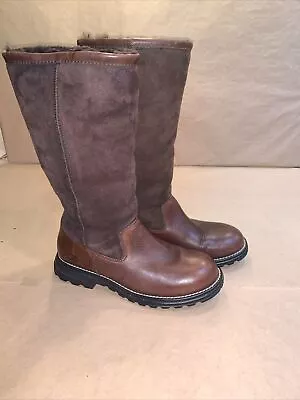 UGG Brooks Boots Shearling Brown Leather Women’s 7 Winter Classic 5382 • $45