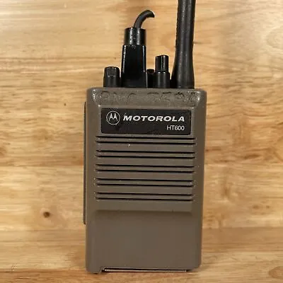 Motorola HT600 Gray Portable 2-Channel Two Way Radio Handie-Talkie - For Parts • $24.99