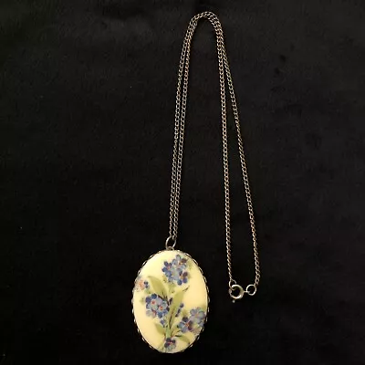 Vintage Floral Ceramic Oval Goldtone Pendant Necklace • $6