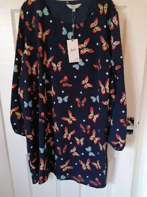 Yumi Curves Butterfly Navy Dress Size 26.. Bnwl • £16.99