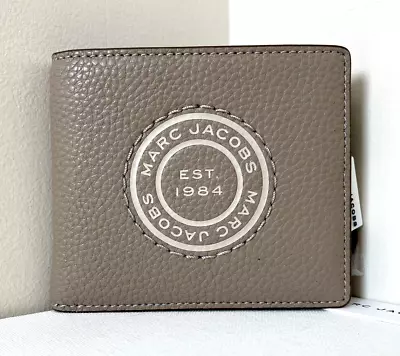 New Marc Jacobs Men's Bifold Wallet  Greige Pebble Leather • $99.90