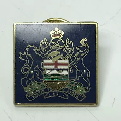 Canadian Coat Of Arms Enamel Lapel Pin Badge • £2