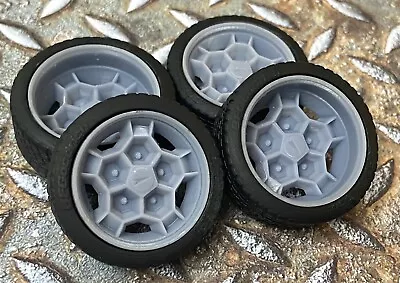 1/24 Scale: 21/20 Inch Pontiac Honeycomb Wheels/tires For Model Car. Resin; 1/25 • $16.99