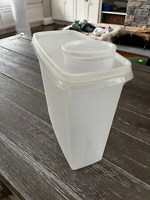 Tupperware Vintage Clear Cereal Container #469 With Lid #471 • $12