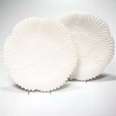 White Majolica Porcelain Shell Leaf Plates 2pc Made In Italy 11  Dia • $60