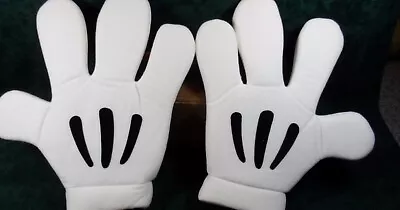 Disney Mickey Mouse White Hand Gloves Set Of 2 Mickey Glove CUTE! • $14.99