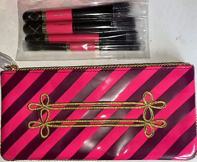 Authentic  Mac Cosmetics Nutcracker Sweet Mineralize Brush Kit Limited Edition • $74.19