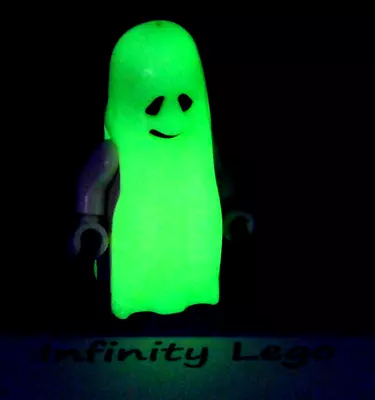 LEGO Vintage Ghost Minifigure Glow In The Dark Knights Castle Pirate (6086 6034) • $25.50