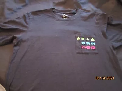 Space Invaders Uniqlo T-Shirt - Black - Medium • $11.24