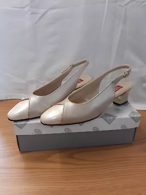 Vintage Lotus Ladies Leather Slingback Shoes Ladies Womens Size UK 7 Cream Gold • £12.99