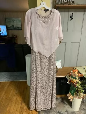 Mother Of The Bride Dress Size 12 • $1