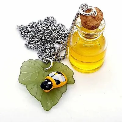 $12.32 • Buy Unique BEE & HONEY JAR NECKLACE Cute GLASS POT Handmade MINIATURE Bottle SWEET