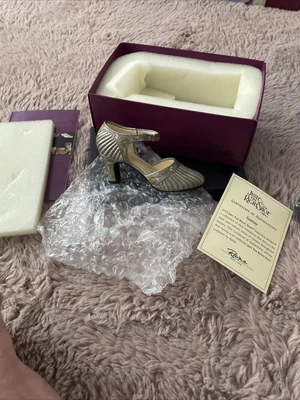 £4.99 • Buy Back Issue Raine Just The Right Shoe “sunray” Miniature Shoe With Box & Coa