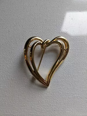Trifari Double Heart Brooch Pin Vtg Gold Tone • $9.50