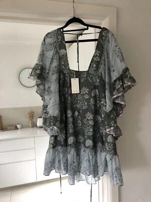 $44 • Buy Tigerlily Dress Size 8  New With Tags