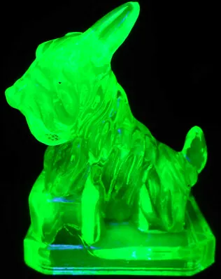 Green Vaseline Glass JB Scottish Terrier Dog Uranium Animal Scottie Puppy Glows • $15.50