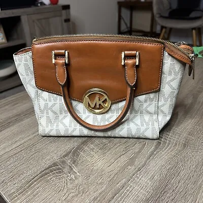 Michael Kors Hudson Satchel/Purse Signature Logo Vanilla / Acorn • $60