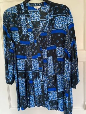 Cotton Traders Blouse/Top ~ Size 16 ~ Blue Patchwork Pattern ~ PreOwned • £10.50