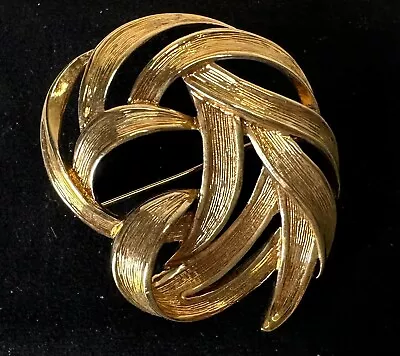 Signed MONET Gold Tone Textured Leaf Vintage Brooch Jewelry Lot Z • $0.99