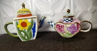 VTG Vivian Chan 2001 Porcelain  Hand Painted Miniature Teapots 2 Pre-owned  • $3.25