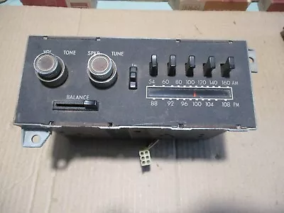 1976 Chrysler Mopar Am-Fm  Radio  3501376 • $30