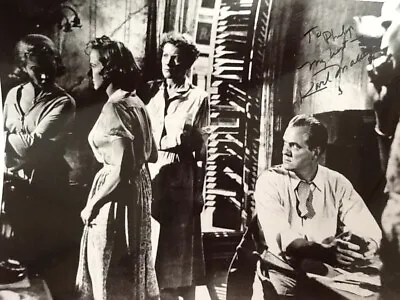 Karl Malden SIGNED Photo Actor Streetcar Named Desire Vivien Leigh Great Scene • $34