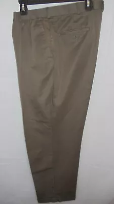 Savane Pleated & Cuffed Men's Pants Size 36W X 30L Green • $11.99