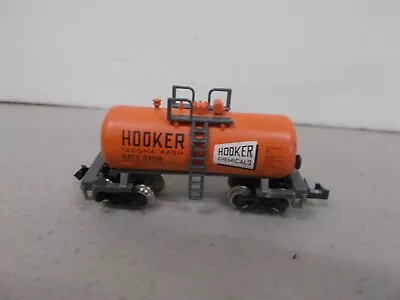 Atlas ~ Hooker Tanker Car # 24916 ~n Scale • $3