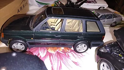 Auto Art 1:18 Scale Diecast Range Rover 4.6 HSE Dark Green Damaged • $79.99