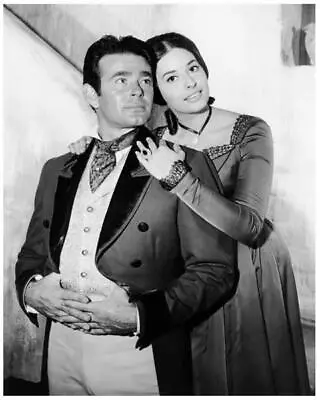 THE COMANCHEROS Great 8x10 Still STUART WHITMAN & INA BALIN -- D354 • $6.95