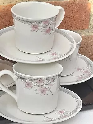 4x Royal Doulton Mayfair Fresh Flowers Cups And Saucers 8 Items Excel Cond • £11.99