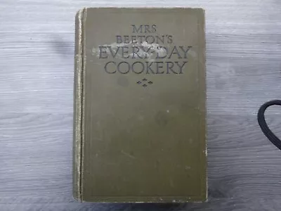 Mrs Beetons Vintage Every Day Cook Book 2500 Practical Recipes • £10