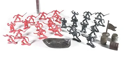 Pirate Plastic Army Men Type Figures Group Of 35 Pieces W/ Pirate Treasure Chest • $19.98