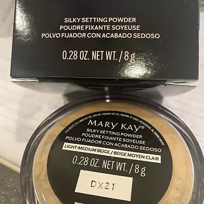 Mary Kay Silky Setting Powder  Light Medium Beige/.28 Oz New In Box • $13