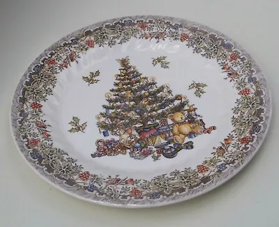 Seasons Greetings Queen's Dinner Plate Christmas Replacement • $16.81