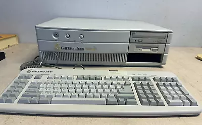 Gateway 2000 Desktop 486DX2/50 ATI Mach 8 VGA  SB 16 SCSI CT1770 Anykey Keyboard • $385