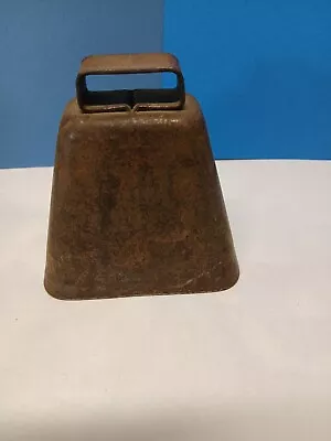 Vintage Antique Metal Rusty Cowbell Farm Cottage Primative Decore Cow Bell  • $15