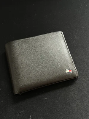 £10 • Buy Tommy Hilfiger Mens Bifold Leather Wallet