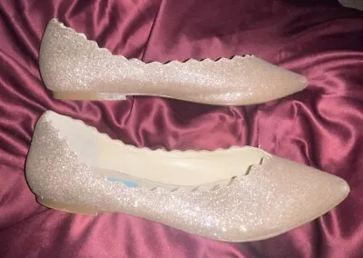 Betsey Johnson Scalloped Gold Glitter Ballet Flats • $18