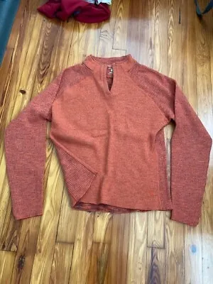 Mountain Hardwear Wool Sweater L EUC • $25