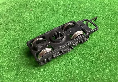 Hornby OO Gauge British Rail MK3/BT10 Coach Bogie Frame/Wheels/Coupling Complete • £4.99