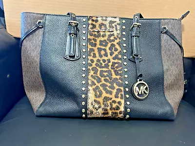 Michael Kors Voyager Leather  Shoulder Tote Bag…black Logo W/animal Pint • $50