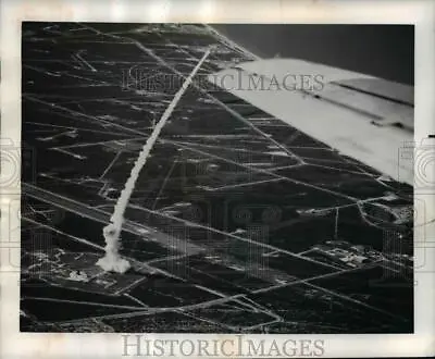 1963 Press Photo Minuteman Intercontinental Ballistic Missile Flight Test • $19.99