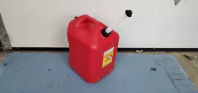 6600 6 Gallon Vented 2 Handle Midwest Gas Can W/ FREE Flow Flexible Nozzle/spout • $34.99