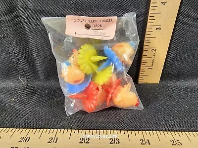 Vintage Plastic Clown Cupcake/Cake Toppers Creepy Cool Halloween New Never Used  • $35