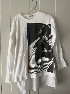 Zara Oversized Graphic Tshirt • $19.20