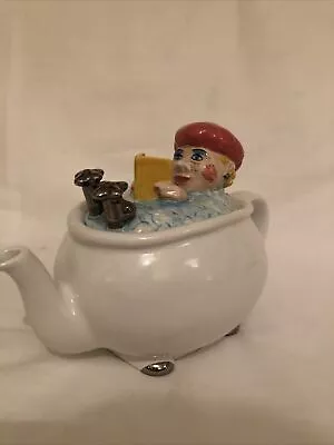 £10 • Buy Price Kensington Potteries ..Vintage..T Pot Lady In The Bath Reading A Book ..